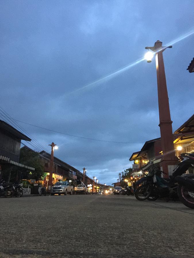 Malee Sirin Old Town Hotel Ko Lanta Buitenkant foto